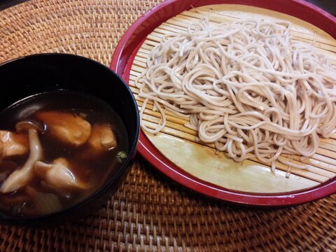 鶏肉としめじのつけ汁蕎麦